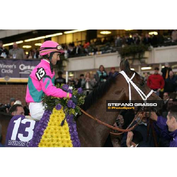 Jerry Bailey on Saint Liam in the winner circle of the Breeders\' Cup Classic New York, 29th october 2005 ph. Stefano Grasso