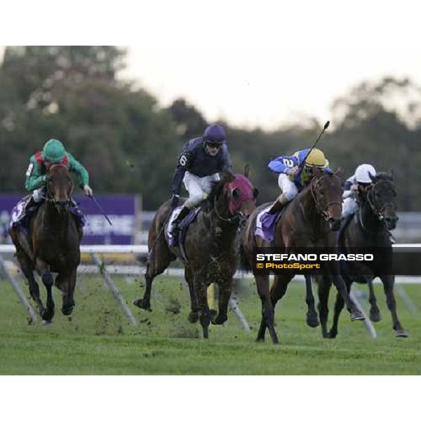 Christophe Soumillon with Shirocco wins the John Deere Breeders\' Cup Turf, beating Ace, Azamour and Bago New York, 29th october 2005 ph. Stefano Grasso