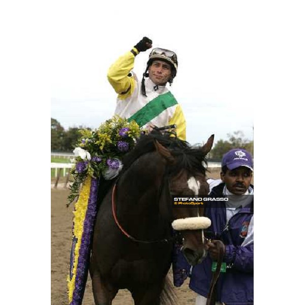 Garrett Gomez on Artie Schiller winner of Netjets Breeders\' Cup Mile New York, 29th october 2005 ph. Stefano Grasso