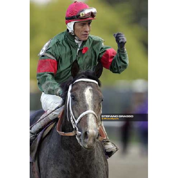 Edgar Prado winner with Silver Train of TGV Breeders\' Cup Sprint New York, 29th october 2005 ph. Stefano Grasso