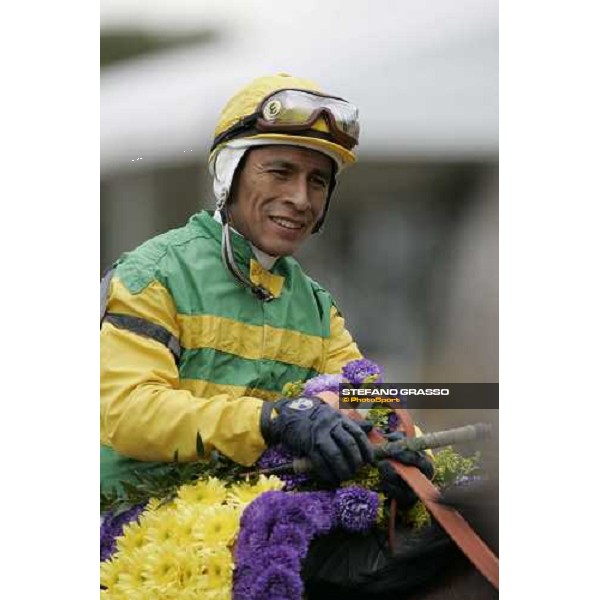 Edgar Prado winner on Folklore of The Alberto VO5 Breeders\' Cup Juvenile Fillies New York, 29th october 2005 ph. Stefano Grasso