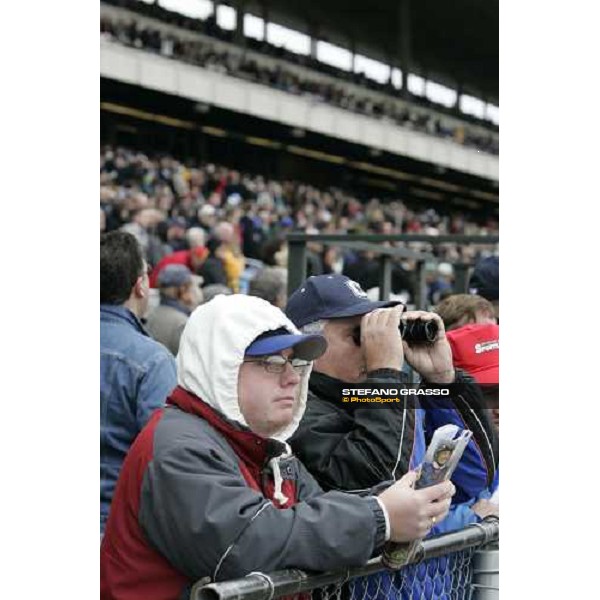 racegoers at Belmont New York, 29th october 2005 ph. Stefano Grasso