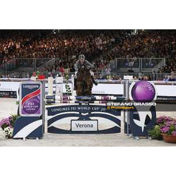 Jumping Verona - class 14 Longines Fei World Cup Jumping - Premio Fixdesign Ludger Beerbaum on Chaman Verona,8th nov.2015 ph.Stefano Grasso/Fieracavalli
