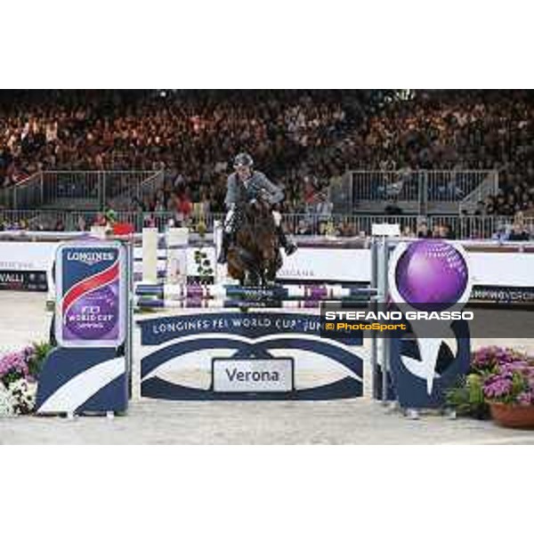Jumping Verona - class 14 Longines Fei World Cup Jumping - Premio Fixdesign Ludger Beerbaum on Chaman Verona,8th nov.2015 ph.Stefano Grasso/Fieracavalli