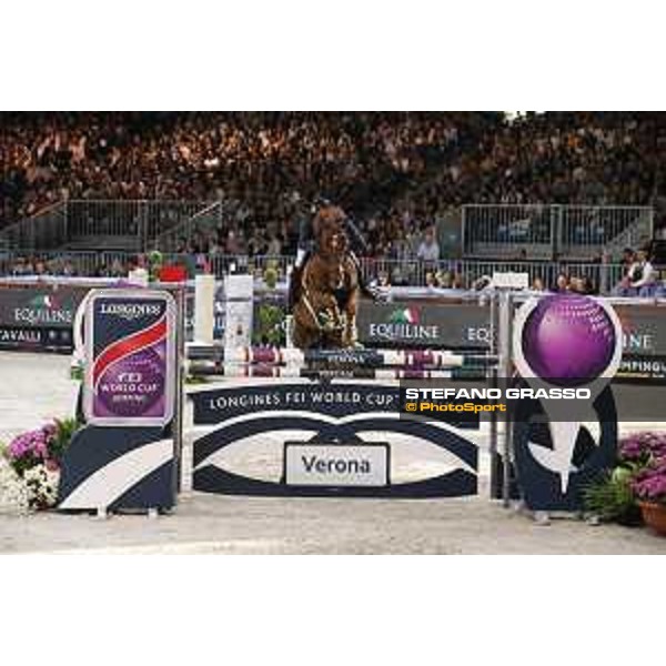 Jumping Verona - class 14 Longines Fei World Cup Jumping - Premio Fixdesign Simon Delestre on Hermes Ryan Verona,8th nov.2015 ph.Stefano Grasso/Fieracavalli