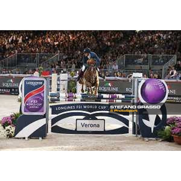 Jumping Verona - class 14 Longines Fei World Cup Jumping - Premio Fixdesign Simon Delestre on Hermes Ryan Verona,8th nov.2015 ph.Stefano Grasso/Fieracavalli