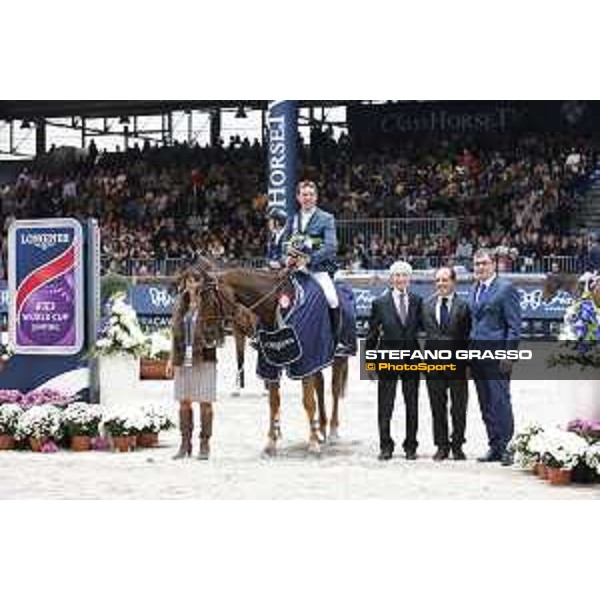 Jumping Verona - class 14 Longines Fei World Cup Jumping - Premio Fixdesign Prize giving ceremony - Simon Delestre on Hermes Ryan Verona,8th nov.2015 ph.Stefano Grasso/Fieracavalli
