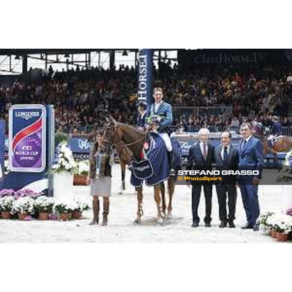 Jumping Verona - class 14 Longines Fei World Cup Jumping - Premio Fixdesign Prize giving ceremony - Simon Delestre on Hermes Ryan Verona,8th nov.2015 ph.Stefano Grasso/Fieracavalli