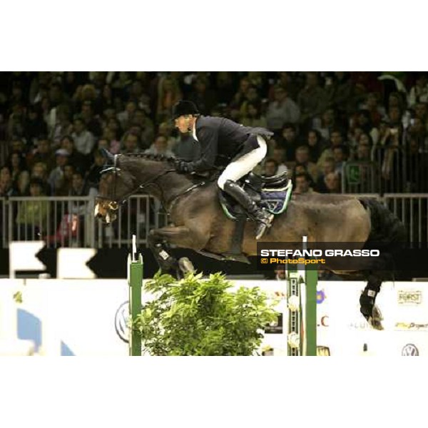 Lars Nieberg on Loreana, 3rd placed in Prix nr.3 Fei-World Cup at Verona Fiera Cavalli Verona, 4th november 2005 ph. Stefano Grasso