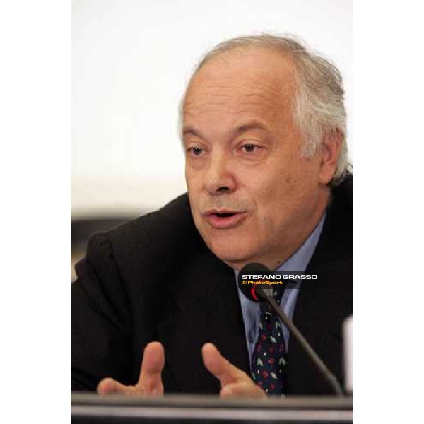 Convegno di presentazione delle nuove scommesse ippiche. - dott. Franco Panzironi, Segretario Generale Unire Verona - 107.a Fiera Cavalli Verona, 5 novembre 2005 ph. Stefano Grasso