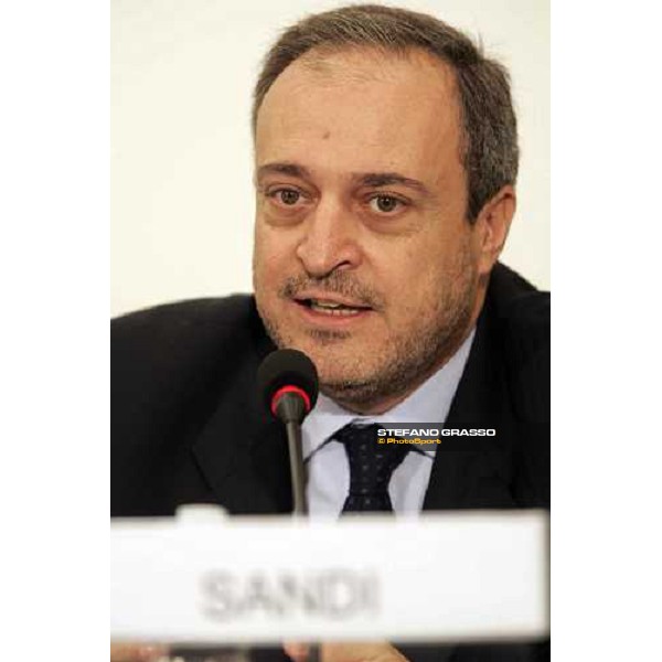 Convegno di presentazione delle nuove scommesse ippiche. - dott. Giorgio Sandi, Amministratore Delegato Sisal Verona - 107.a Fiera Cavalli Verona, 5 novembre 2005 ph. Stefano Grasso