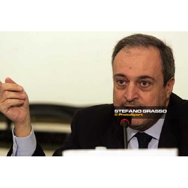 Convegno di presentazione delle nuove scommesse ippiche. - dott. Giorgio Sandi, Amministratore Delegato Sisal Verona - 107.a Fiera Cavalli Verona, 5 novembre 2005 ph. Stefano Grasso