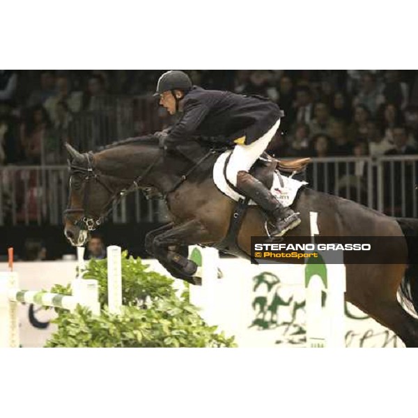 Albert Zoer on Lincoln winner of Prix nr. 6 at 107¡ CSI-WCUp Verona - 107.a Fiera Cavalli Verona, 5 novembre 2005 ph. Stefano Grasso