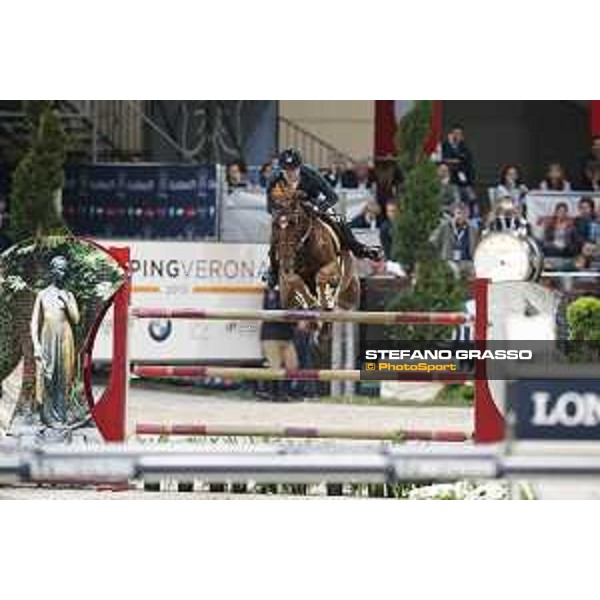 Jumping Verona 2015 - Longines FEI World Cup Jumping - Premio Fixdesign Simon Delestre on Hermes Ryan Verona,08/11/2015 ph.Stefano Grasso/Jumping Verona