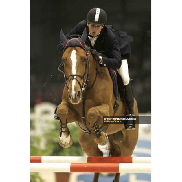 Steve Guerdat on Hermes Rouge - Prix nr. 6 at 107¡ CSI-WCUp Verona - 107.a Fiera Cavalli Verona, 5 novembre 2005 ph. Stefano Grasso