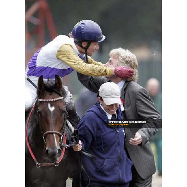 Baron Helmut von Finck congratulates with Willian Mongil on Soldier Hollow, winners of Premio Roma At The Races Rome, 6th november 2005 ph. Stefano Grasso