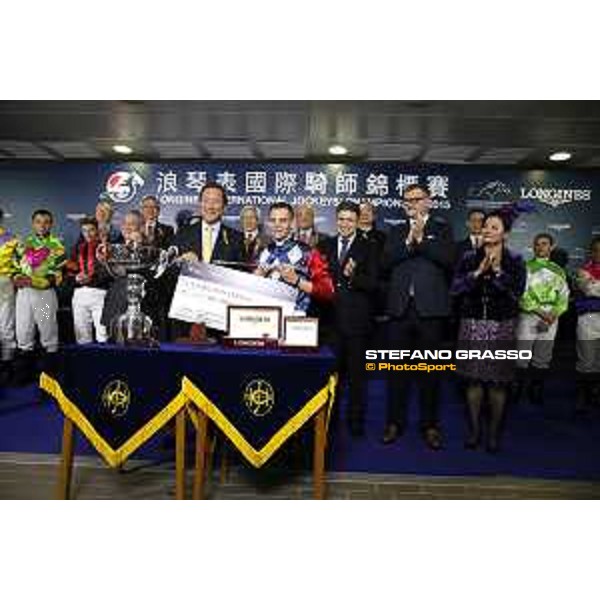 Longines Hong Kong International Jockeys Championship Gavin Lerena wins the Longines Hong Kong International Jockeys Championship Happy Valley racecourse,9th dec.2015 ph.Stefano Grasso/Longines
