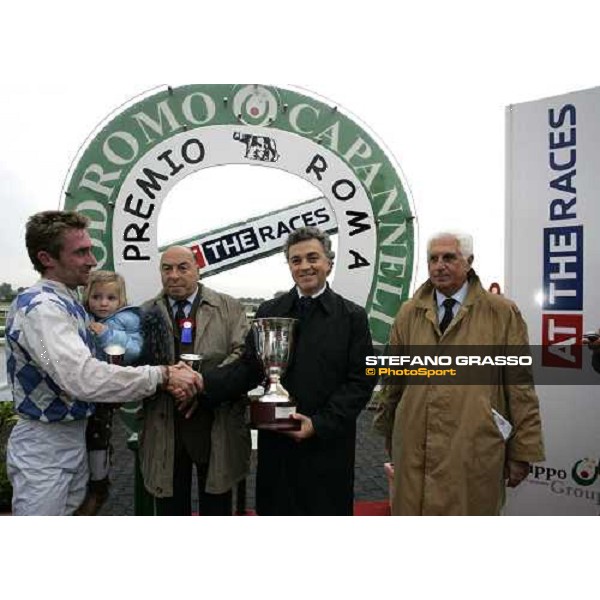 giving prize of Premio Ribot, won by Distant Way Rome, 6th november 2005 ph. Stefano Grasso