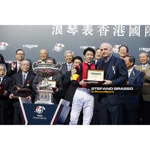 Yutaka Take on A Shin Hikari wins the Longines Hong Kong Cup Hong Kong,13th dec.2015 ph.Stefano Grasso/Longines