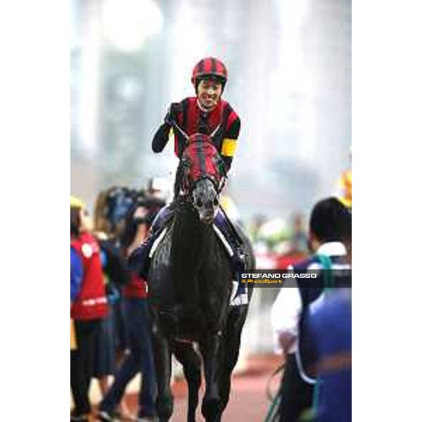 Yutaka Take on A Shin Hikari wins the Longines Hong Kong Cup Hong Kong,13th dec.2015 ph.Stefano Grasso/Longines