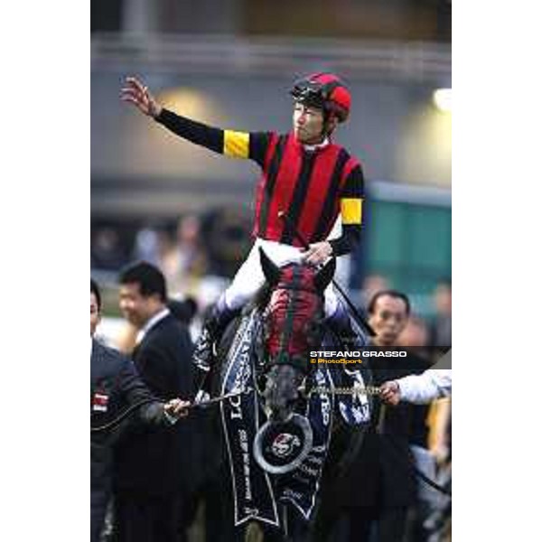 Yutaka Take on A Shin Hikari wins the Longines Hong Kong Cup Hong Kong,13th dec.2015 ph.Stefano Grasso/Longines
