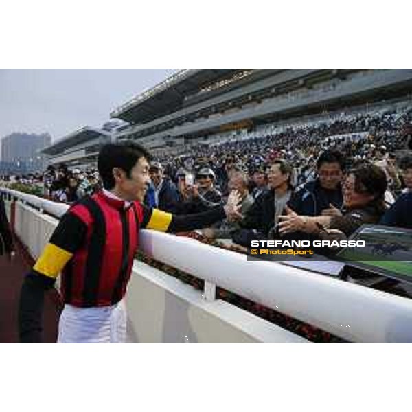 Yutaka Take on A Shin Hikari wins the Longines Hong Kong Cup Hong Kong,13th dec.2015 ph.Stefano Grasso/Longines