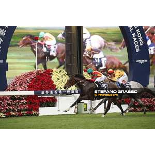Ryan Moore on Maurice wins the Longines Hong Kong Mile Hong Kong,13th dec.2015 ph.Stefano Grasso/Longines