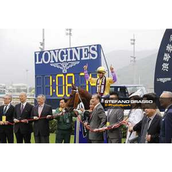 Joao Moreira on Peniaphobia wins the Longines Hong Kong Sprint Hong Kong,13th dec.2015 ph.Stefano Grasso/Longines
