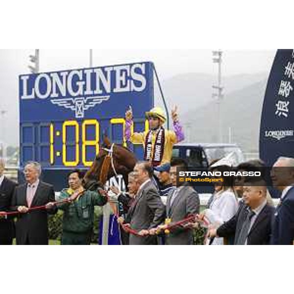 Joao Moreira on Peniaphobia wins the Longines Hong Kong Sprint Hong Kong,13th dec.2015 ph.Stefano Grasso/Longines