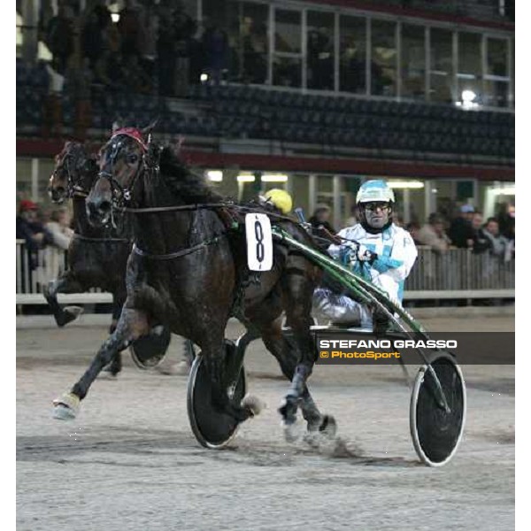 Alfredo Pollini with Yankee Valor wins the Gran Premio Friuli Venezia Giulia beating Fighter Bi and Vioxx Sr Trieste, 12th november 2005 ph. Stefano Grasso