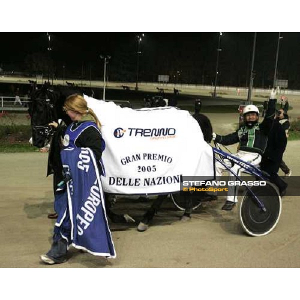 Enrico Bellei with Let\'s Go, winners of Gran Premio delle Nazioni \'memorial Vittorio di Capua\' Milan, 13rd nov. 2005 ph. Stefano Grasso