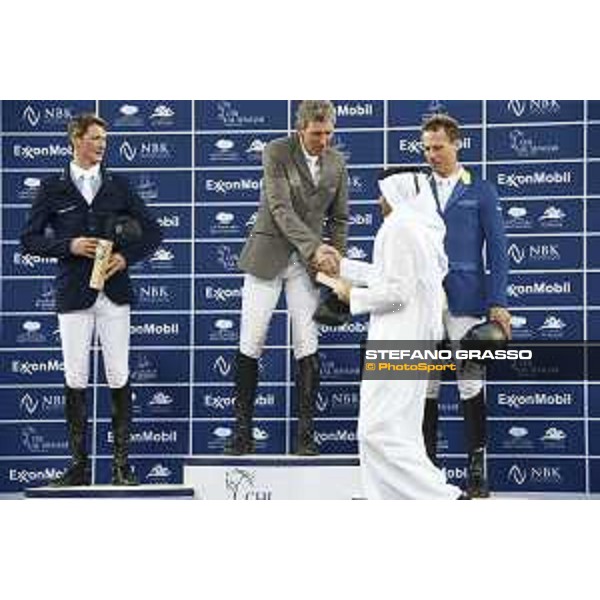 Sheikh Joaan bin Hamad bin Khalifa Al Thani presents the trophy to Ludger Beerbaum Doha,5th march 2016 ph.©.CHI Al Shaqab/Stefano Grasso all rights reserved