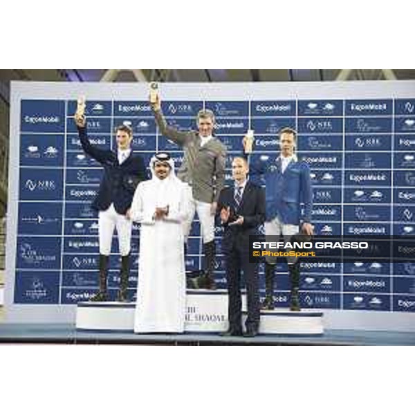 Sheikh Joaan bin Hamad bin Khalifa Al Thani presents the trophy to Ludger Beerbaum Doha,5th march 2016 ph.©.CHI Al Shaqab/Stefano Grasso all rights reserved