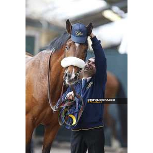 Shocking Blu and his groom Jonathan Bacci after winning the 17° Premio Regione Toscana Pisa San Rossore racetrack 20/03/2016 ph.© Stefano Grasso
