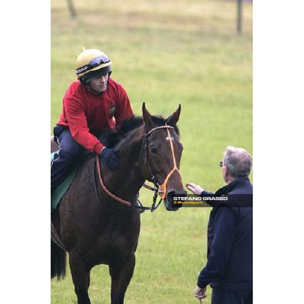 Clive Brittain and Warrsan after morning track works at Fuchu racetrack. Tokyo, 23rd november 2005 ph. Stefano Grasso