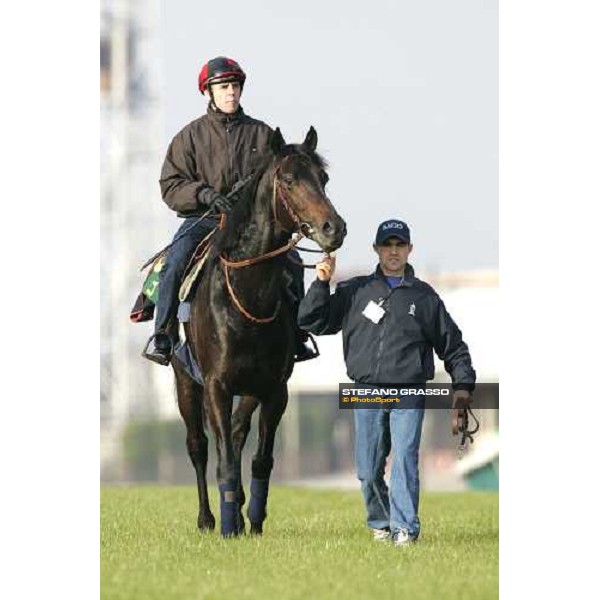 Thierry Gillet on Bago after morning track works at Fuchu race course Tokyo, 24th november 2005 ph. Stefano Grasso
