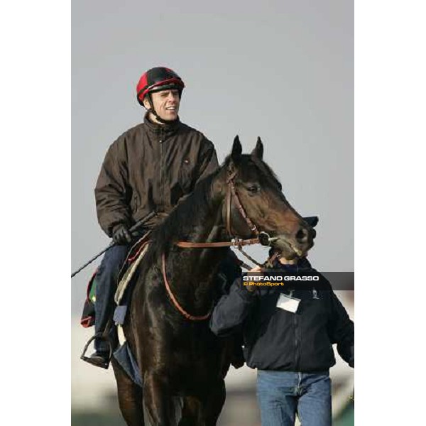 Thierry Gillet on Bago after morning track works at Fuchu race course Tokyo, 24th november 2005 ph. Stefano Grasso