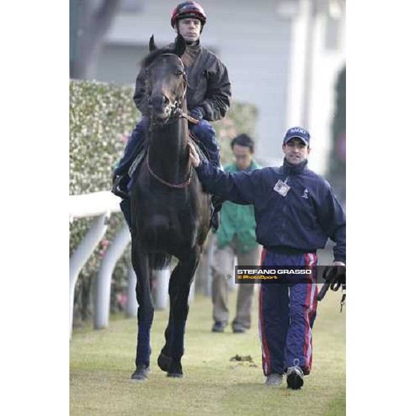Thierry Gillet on Bago go to morning track works at Fuchu race course Tokyo, 25th november 2005 ph. Stefano Grasso
