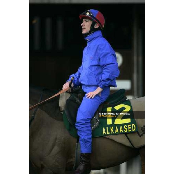 Frankie Dettori on Alkaseed walking in the parade ring of Fuchu race course Tokyo, 25th november 2005 ph. Stefano Grasso