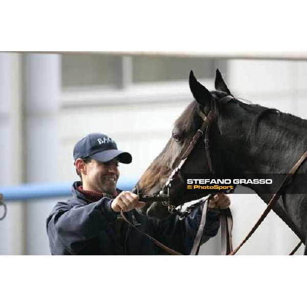 Sebastien Quennesson with Bago in the quarantine stables at Fuchu race course Tokyo, 25th november 2005 ph. Stefano Grasso