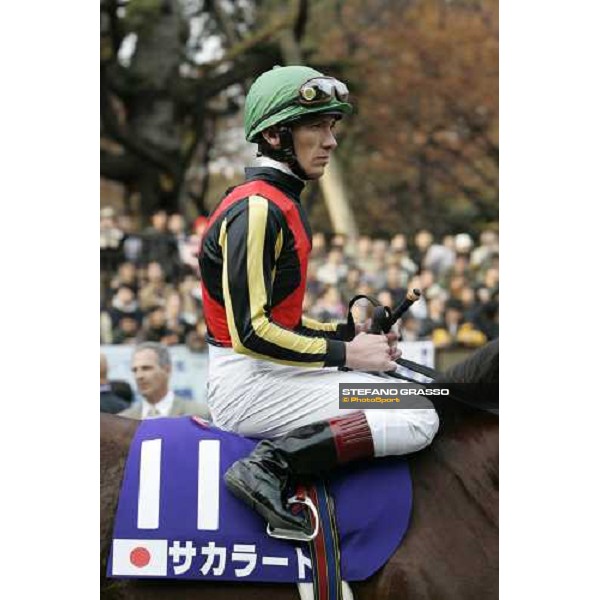 Frankie Dettori on Saqalat in the paddock of the Japan Cup Dirt at Fuchu race course Tokyo, 26th november 2005 ph. Stefano Grasso