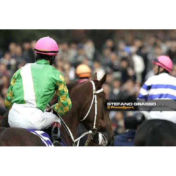 Derryl Holland on Eccentric in the paddock of the Japan Cup Dirt at Fuchu race course Tokyo, 26th november 2005 ph. Stefano Grasso