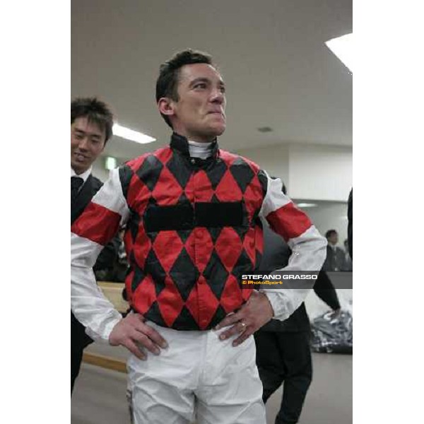 Unbeliavable thinks Frankie Dettori ! the third The Japan Cup 2005 Tokyo, 27th november 2005 ph. Stefano Grasso