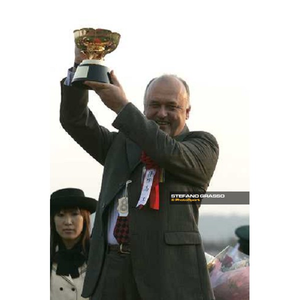 Mr. Charlton owner of Alkaased winner of the Japan Cup 2005 Tokyo, 27th november 2005 ph. Stefano Grasso