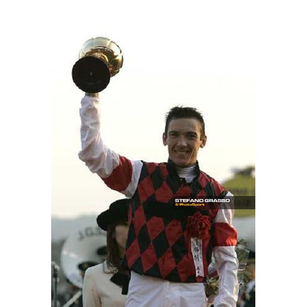 Frankie Dettori winner of the Japan Cup 2005 Tokyo, 27th november 2005 ph. Stefano Grasso