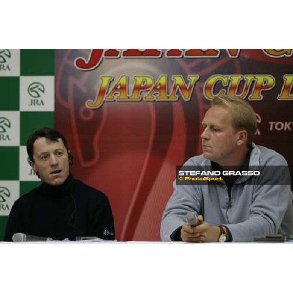 Ed Dunlop and Kieren Fallon at the press conference of the Japan Cup Tokyo, 27th november 2005 ph. Stefano Grasso
