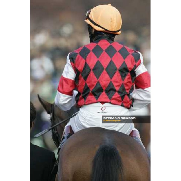 Frankie Dettori on Alkaased in the paddock before the Japan Cup at Fuchu race course Tokyo, 27th november 2005 ph. Stefano Grasso