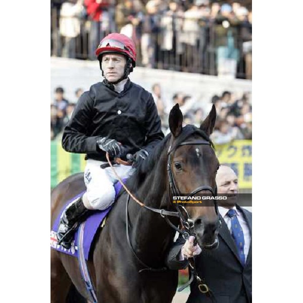 Kieren Fallon on Oujia Board at Fuchu race course before the Japan Cup Tokyo, 27th november 2005 ph. Stefano Grasso