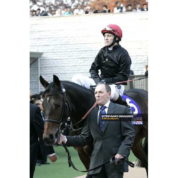 Kieren Fallon on Oujia Board at Fuchu race course before the Japan Cup Tokyo, 27th november 2005 ph. Stefano Grasso