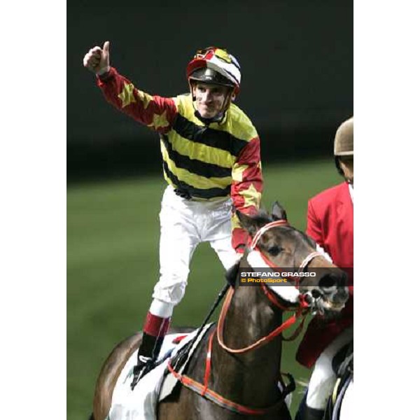 Andreas Starke wins the Cathay Pacific International Jockey\'s Championship at Happy Valley Hong Kong, 8th december 2005 ph. Stefano Grasso